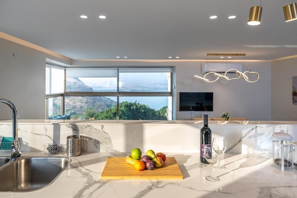 L.T.D Luxury Apartments 4 Bedroom Panoramic View Тверия Экстерьер фото
