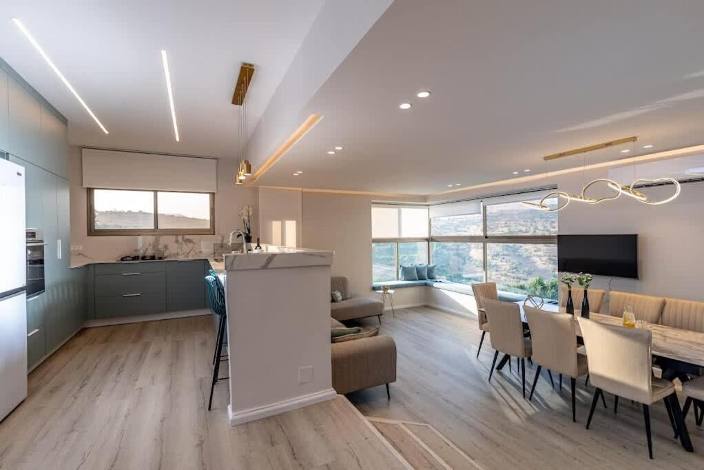 L.T.D Luxury Apartments 4 Bedroom Panoramic View Тверия Экстерьер фото
